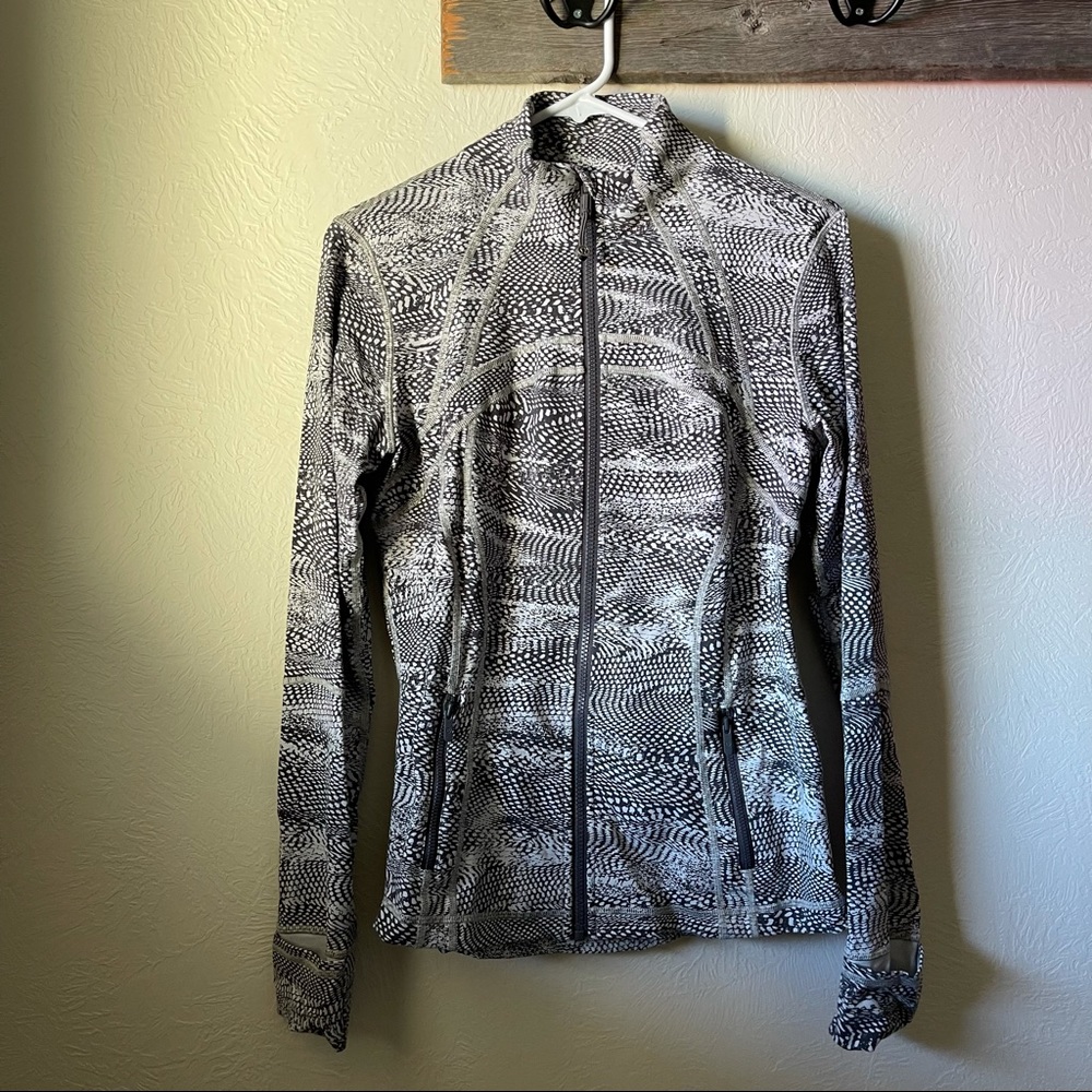 Lululemon Define Jacket size 10 in snake print